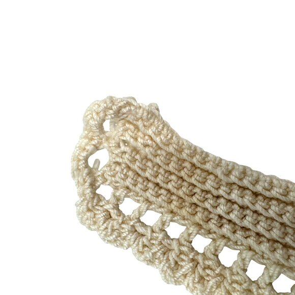 Handmade Vtg Crochet Baby or Doll Bib w/Delicate Scalloped Edges Creamy Beige - Picture 7 of 10